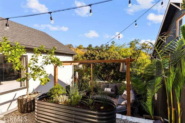 Detail Gallery Image 27 of 64 For 2207 - 2009 Apex Ave, Los Angeles,  CA 90039 - 2 Beds | 2 Baths