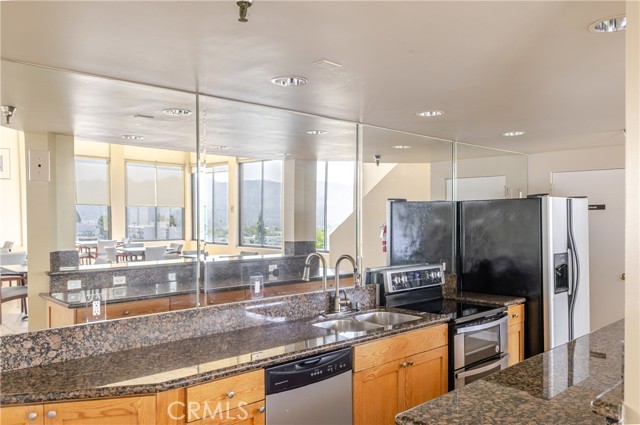 343 Pioneer Drive, Glendale CA: https://media.crmls.org/medias/be1c7961-8dc6-4322-bdcd-3a05a9a064cf.jpg