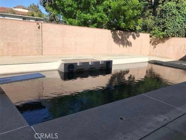 18113 Califa Street, Tarzana CA: https://media.crmls.org/medias/be1d4fab-2a66-4a47-9f8a-531360102ff8.jpg