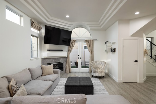 2295 La Playa N Drive, Costa Mesa CA: https://media.crmls.org/medias/be1e9448-01d4-4d42-8e50-a0b16d4f4b70.jpg