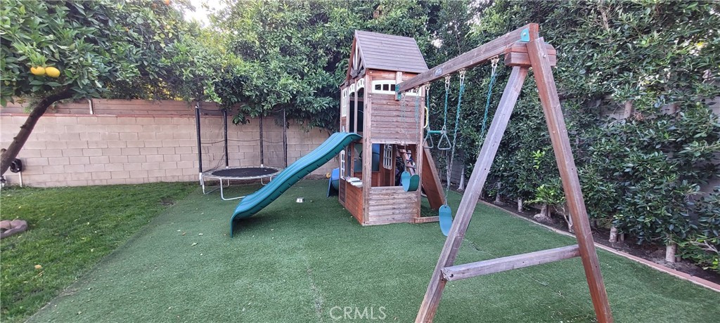 https://media.crmls.org/medias/be1f0c4e-e1a7-44f0-9b77-8146233114b5.jpg?preset=X-Large