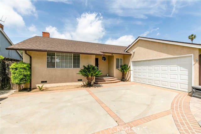 10019 Norwich Avenue, Mission Hills (San Fernando) CA: https://media.crmls.org/medias/be1f6b91-129b-412a-8ada-322af3367803.jpg