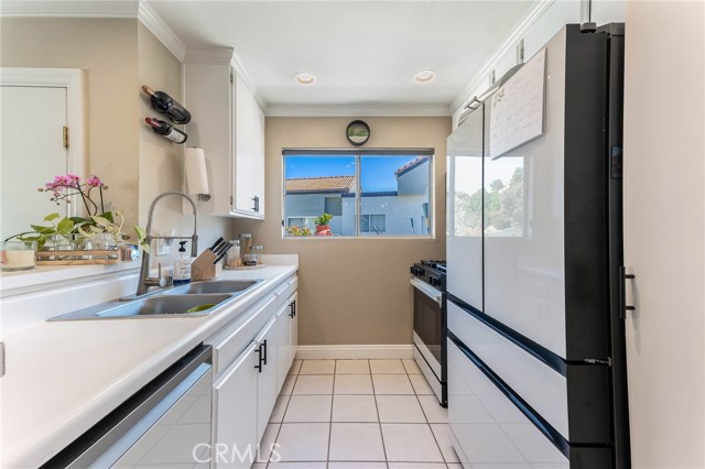 Detail Gallery Image 5 of 20 For 21226 Trumpet Dr #201,  Newhall,  CA 91321 - 2 Beds | 2 Baths