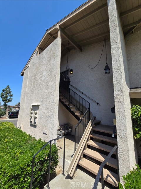 Detail Gallery Image 2 of 17 For 1227 N Kraemer Bld #8,  Placentia,  CA 92870 - 2 Beds | 1 Baths