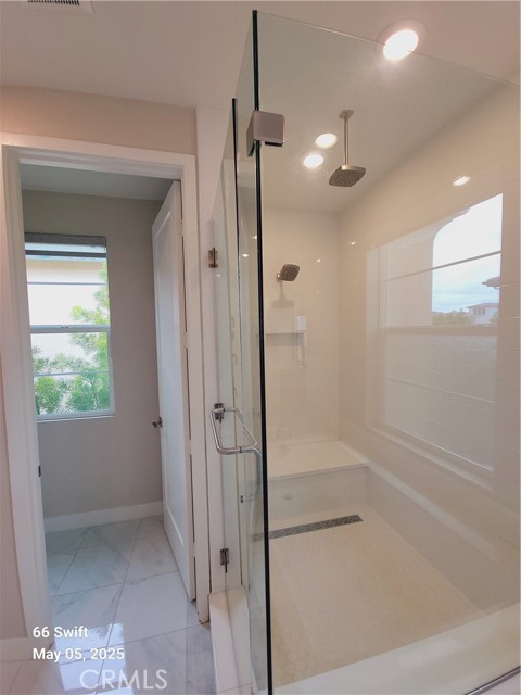 66 Swift, Irvine CA: https://media.crmls.org/medias/be20f143-1ed0-4872-933b-ce5ad20fca8f.jpg