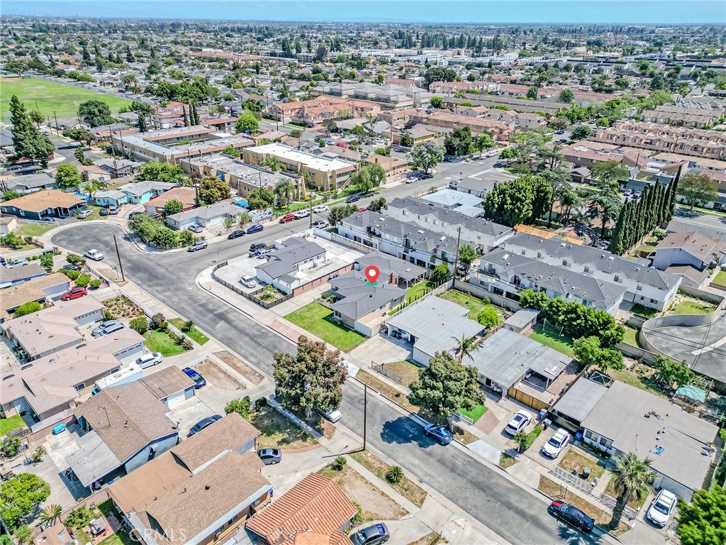 https://media.crmls.org/medias/be21b231-0d29-4cb4-a35d-10c30f8c4430.jpg?preset=X-Large