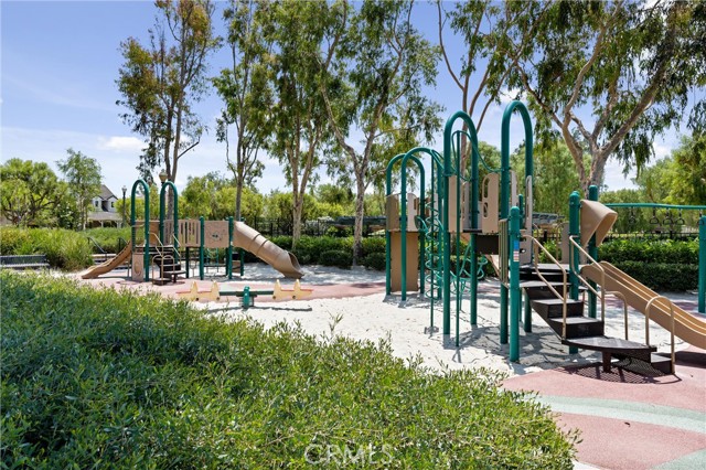 Detail Gallery Image 33 of 38 For 18 San Clemente, Irvine,  CA 92602 - 2 Beds | 2/1 Baths