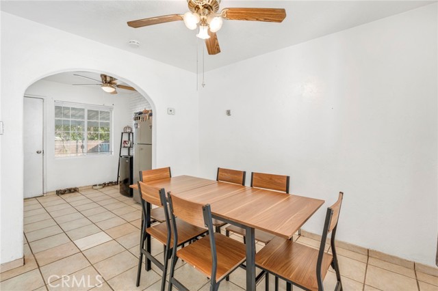 Detail Gallery Image 9 of 21 For 1562 N Fay, Fresno,  CA 93728 - 2 Beds | 1 Baths