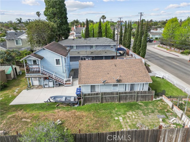 2110 Orange Avenue, Costa Mesa CA: https://media.crmls.org/medias/be239ad9-c0df-44ac-9f6a-60b5987c11e0.jpg