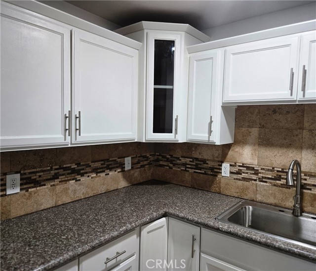 5015 Halldale Avenue, Los Angeles CA: https://media.crmls.org/medias/be2413fc-fd19-48ba-9e28-7bca47205c4e.jpg