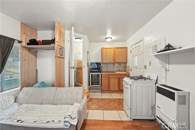 373 Redwood Lane, Crestline CA: https://media.crmls.org/medias/be2426a9-b494-43d8-a1c5-7a7f54636345.jpg