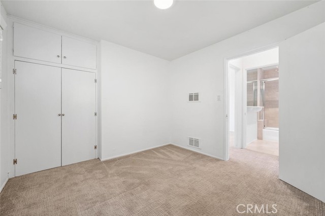 Detail Gallery Image 9 of 24 For 350 Y Pl #D,  Laguna Beach,  CA 92651 - 1 Beds | 1 Baths