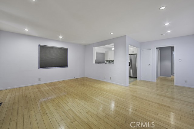 Detail Gallery Image 4 of 34 For 21 Alamitos #1,  Long Beach,  CA 90802 - 2 Beds | 2 Baths