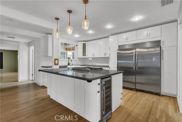 Detail Gallery Image 7 of 33 For 6835 E Parapet, Long Beach,  CA 90808 - 4 Beds | 4 Baths