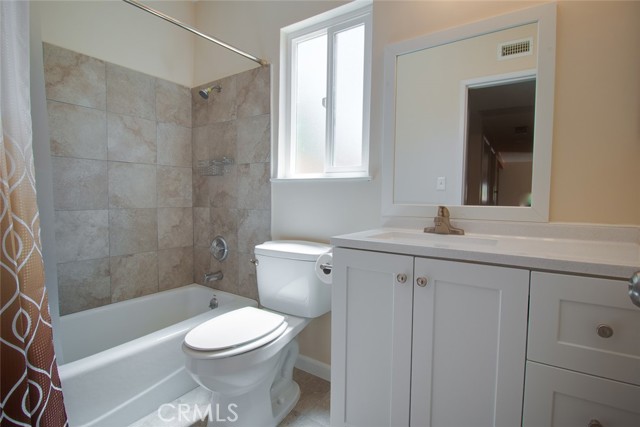 Detail Gallery Image 13 of 19 For 22214 Marlin Pl, Canoga Park,  CA 91303 - 3 Beds | 2 Baths