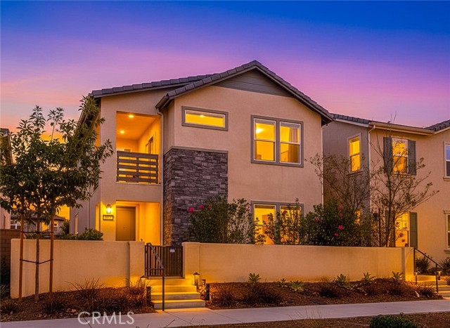 Front Image Thumbnail for CROC26051035