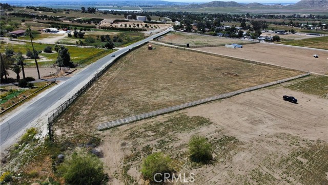 1 Corso Alto Avenue, Nuevo CA: https://media.crmls.org/medias/be26e8b6-765c-46d8-8346-971fda8cc6a0.jpg