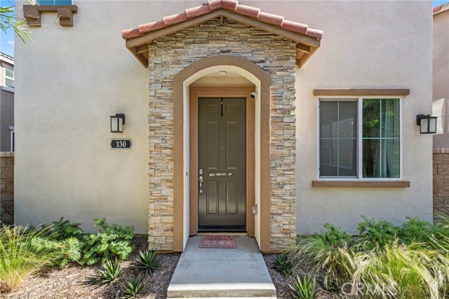 Detail Gallery Image 2 of 34 For 130 Citron Ct, Perris,  CA 92571 - 3 Beds | 2/1 Baths
