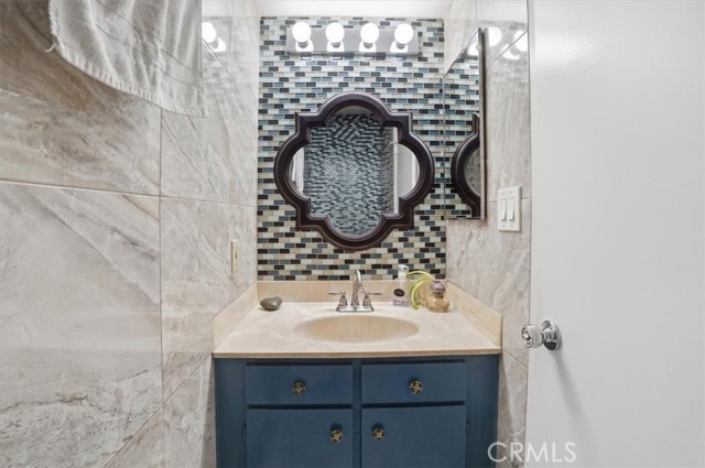 Detail Gallery Image 28 of 43 For 14325 Foothill #9,  Sylmar,  CA 91342 - 2 Beds | 2/1 Baths