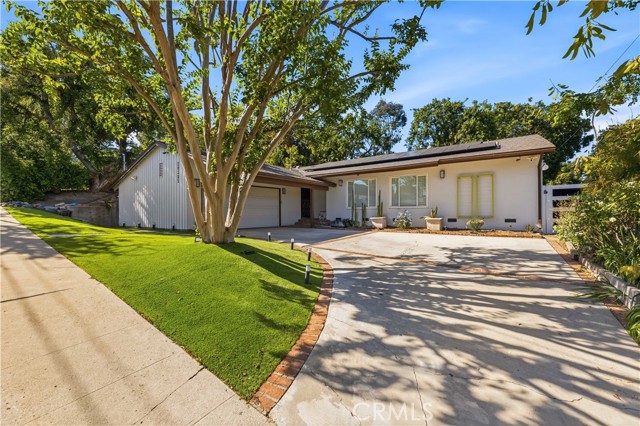 Detail Gallery Image 3 of 36 For 20305 Aetna, Woodland Hills,  CA 91367 - 3 Beds | 2 Baths