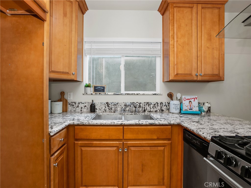 1420 N Lincoln StreetBurbank image #3