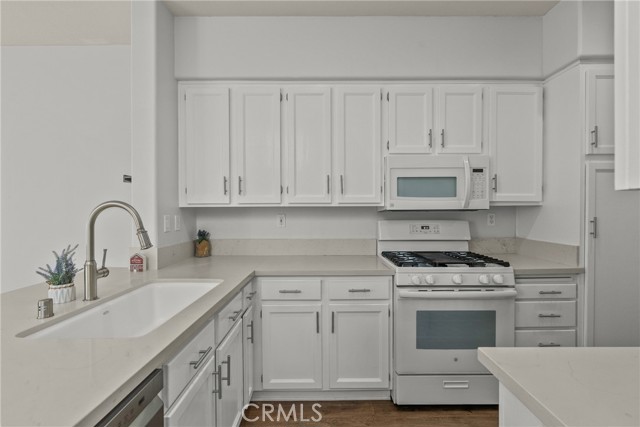 Detail Gallery Image 19 of 72 For 23147 Napa, Valencia,  CA 91354 - 2 Beds | 3 Baths