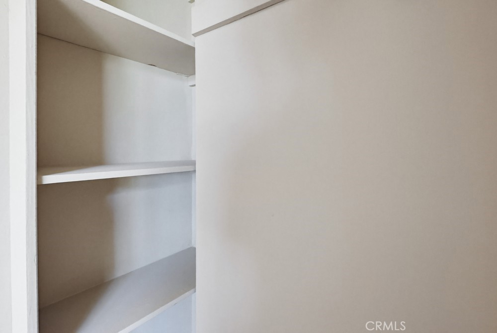https://media.crmls.org/medias/be29e83f-667f-4da0-866a-5942b0c68f25.jpg?preset=X-Large