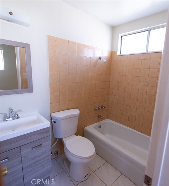 6631 Naomi Avenue, Buena Park CA: https://media.crmls.org/medias/be2a41ba-c958-416b-8af1-eae3eb6e2302.jpg