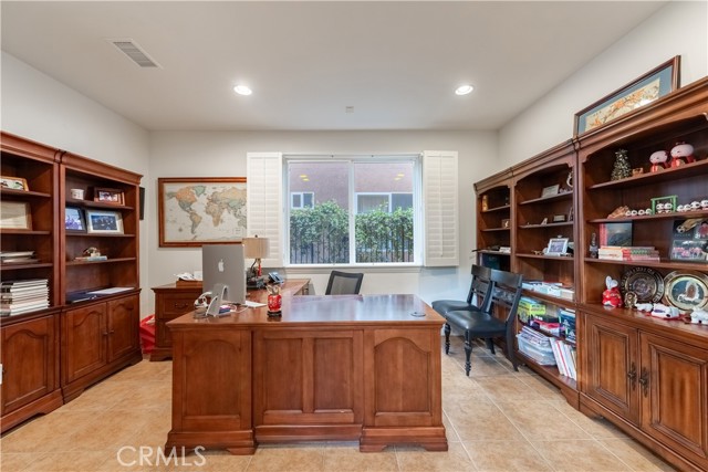 Detail Gallery Image 7 of 21 For 20700 Campania Ln, Porter Ranch,  CA 91326 - 4 Beds | 4 Baths