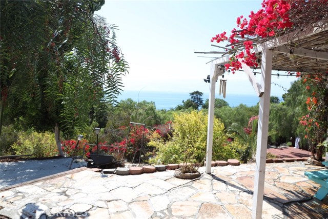 Front Image Thumbnail for CRDW25234700