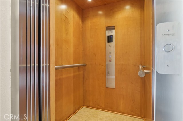 Image 25 of 75 For 12468 Longacre