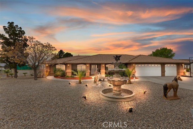 Detail Gallery Image 1 of 36 For 16200 Monache Ln, Apple Valley,  CA 92307 - 5 Beds | 3/1 Baths