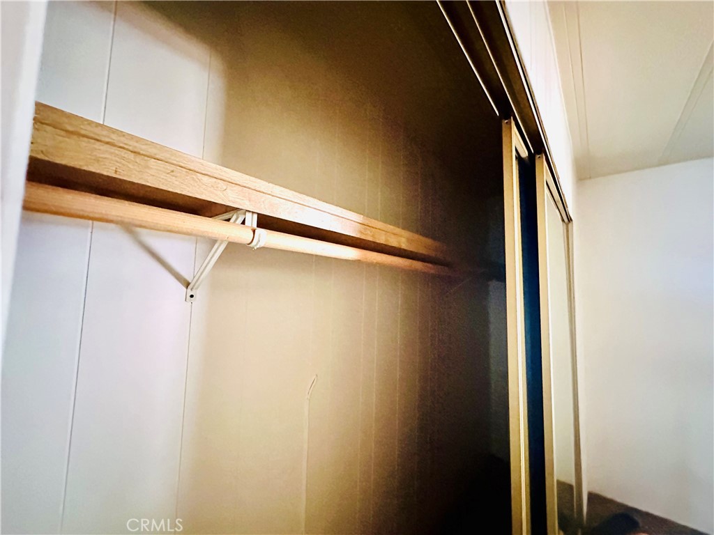 https://media.crmls.org/medias/be2bcb9a-263c-4b8c-a887-f5a40262cd39.jpg?preset=X-Large