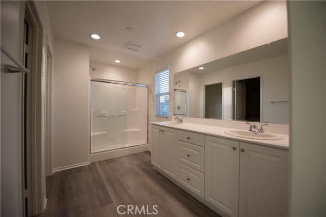 Detail Gallery Image 14 of 19 For 12614 Edina Ct, Victorville,  CA 92392 - 5 Beds | 2/1 Baths