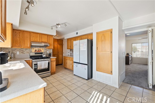 Detail Gallery Image 13 of 30 For 1806 W Avenue P4, Palmdale,  CA 93551 - 3 Beds | 2/1 Baths