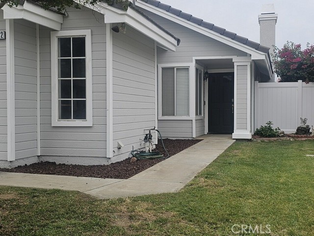 Detail Gallery Image 2 of 15 For 11422 Citrus Glen Ln, Fontana,  CA 92337 - 3 Beds | 2 Baths