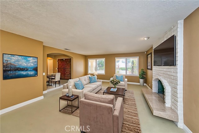 Detail Gallery Image 18 of 49 For 671 W Napa Ct, Claremont,  CA 91711 - 4 Beds | 2/1 Baths