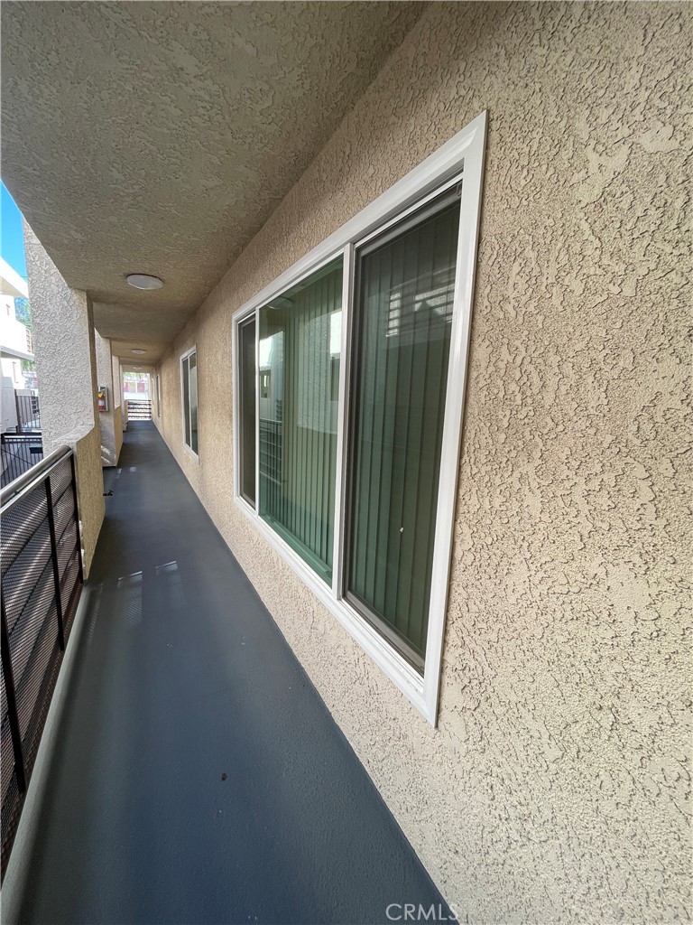https://media.crmls.org/medias/be2cd738-d48f-442a-9f9c-2e79c1bbe0f0.jpg?preset=X-Large
