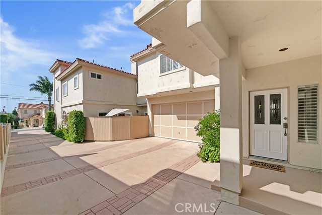 2217 Clark Lane, Redondo Beach, California 90278, 3 Bedrooms Bedrooms, ,2 BathroomsBathrooms,Residential,Sold,Clark,SB21198927