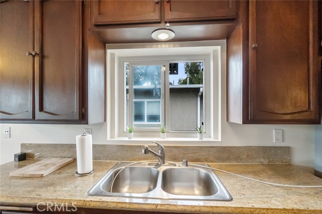 Detail Gallery Image 10 of 29 For 1720 Westcliff Dr #10,  Newport Beach,  CA 92660 - 1 Beds | 1 Baths