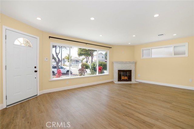 4317 W 166th Street, Lawndale CA: https://media.crmls.org/medias/be2d3220-4f9c-44ac-9882-d320bab4d8bb.jpg