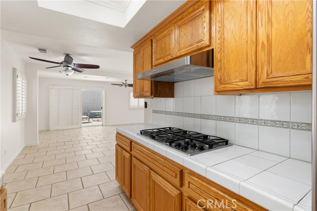 Detail Gallery Image 7 of 27 For 1841 Lake St, Huntington Beach,  CA 92648 - 3 Beds | 2 Baths