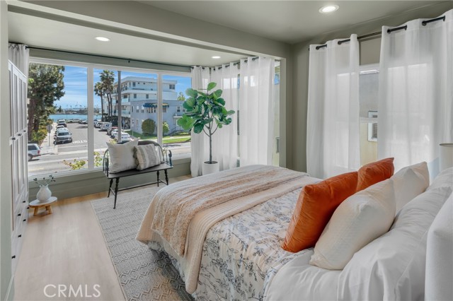 1123 E Ocean Blvd, Long Beach CA: https://media.crmls.org/medias/be2e3fa1-c723-4556-919c-2ed61cb201b3.jpg