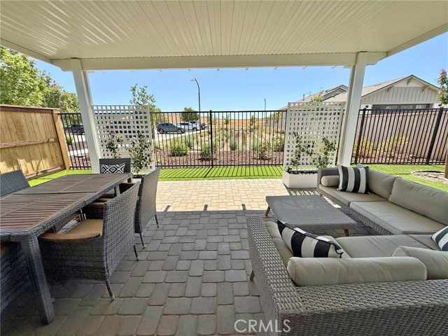 2182 Gamay Lane, Paso Robles CA: https://media.crmls.org/medias/be2e778b-feb4-4dd6-b179-bff6e8ffabfe.jpg