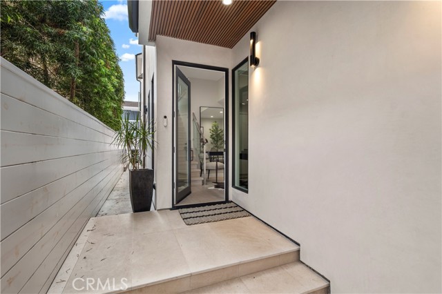 Detail Gallery Image 2 of 26 For 508 1/2 Acacia, Corona Del Mar,  CA 92625 - 2 Beds | 2/1 Baths