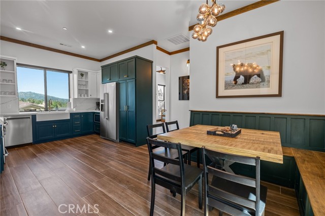 807 Cameron Drive, Big Bear Lake, CA 92315