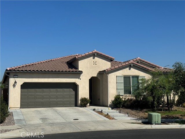 Detail Gallery Image 1 of 18 For 9413 Venetian Way, Jurupa Valley,  CA 92509 - 4 Beds | 2/1 Baths