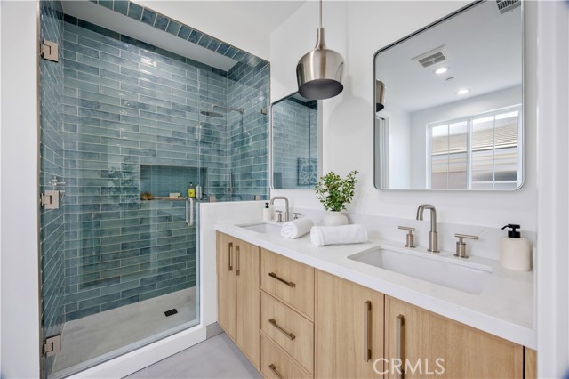 2420 Ives Lane, Redondo Beach, California 90278, 4 Bedrooms Bedrooms, ,3 BathroomsBathrooms,Residential,For Sale,Ives,SB25133825