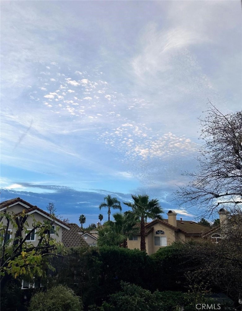 https://media.crmls.org/medias/be2fcd43-02e4-4de1-8aa0-a289fad714e7.jpg?preset=X-Large