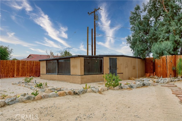16811 Via Quedo, Desert Hot Springs CA: https://media.crmls.org/medias/be30239b-d471-4793-8ffb-988594e52b88.jpg